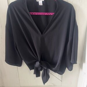 Chic Black Blouse with Elegant Design
